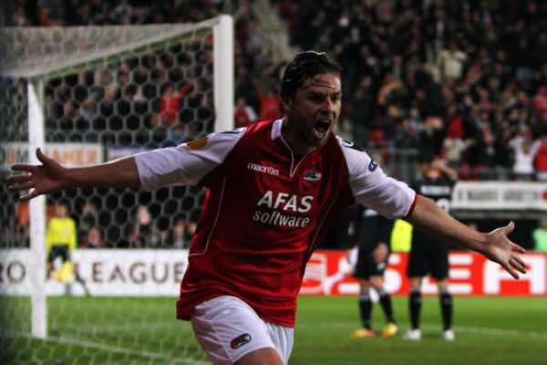 展现出强大 展现出强大