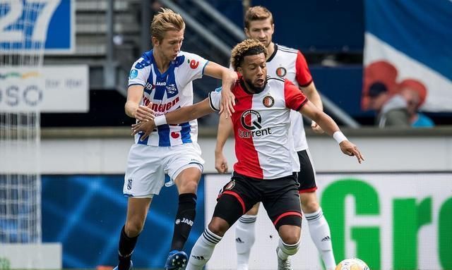 随着社交媒 随着社交媒