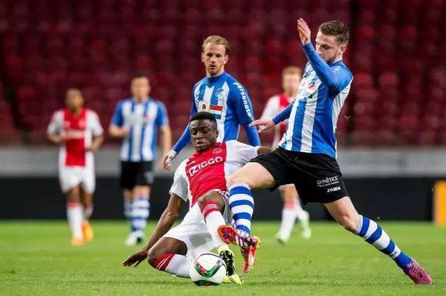 巴黎在控球 巴黎在控球